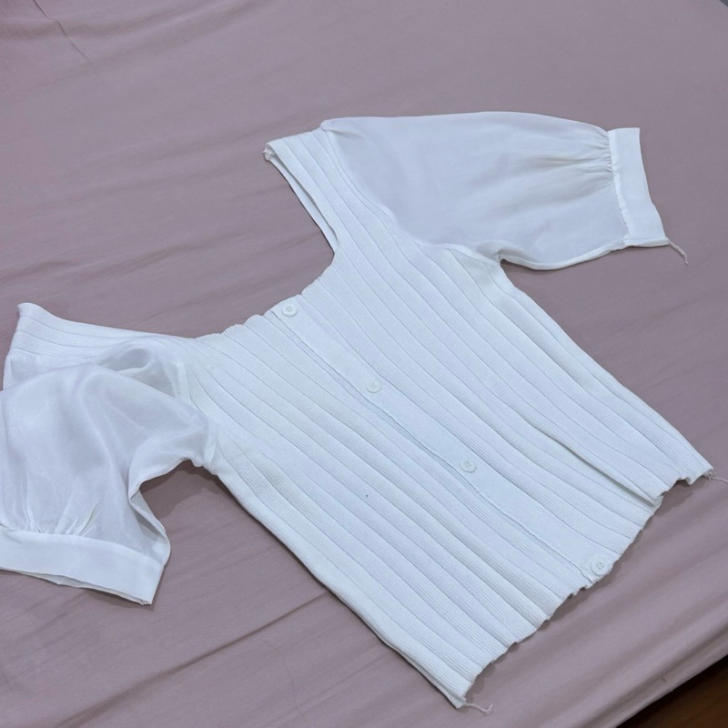 preloved baju / preloved blouse / preloved white blouse / preloved blouse putih / blouse putih / whi