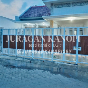 Pagar lipat minimalis / pagar rumah motif kayu grc terpasang surabaya