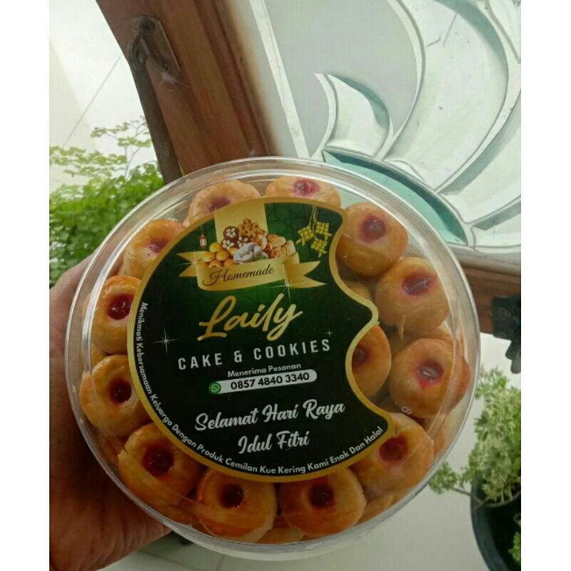 

KUE KERING LEBARAN 2025 NASTAR SELAI STRABERRY MURAH BERAT 1 TOPLES -+250 GRAM (baca deskripsi produk)