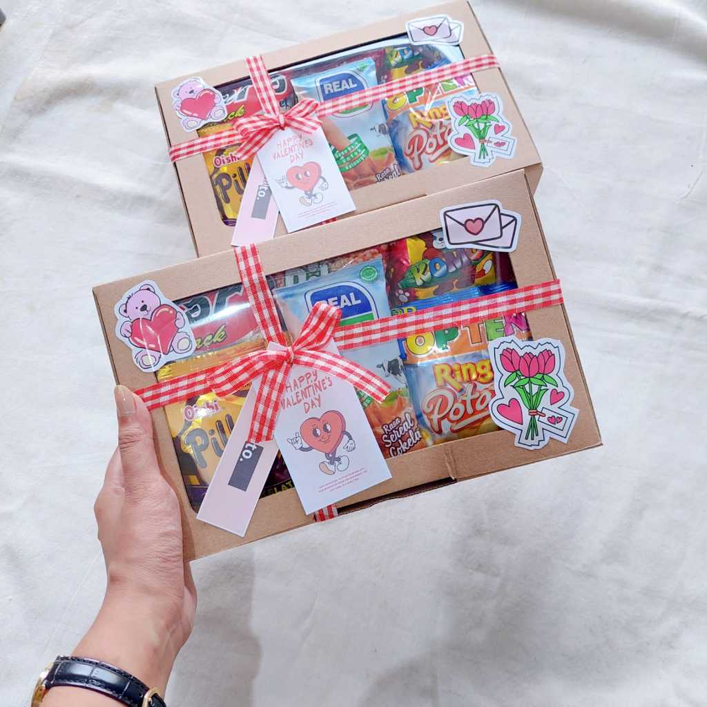 

Paket Snack Kado Valentine Ulang Tahun Anak Snack Box Souvenir Wisuda Ultah Hampers Jajan Lebaran Natal Goodiebag by Mocchiato