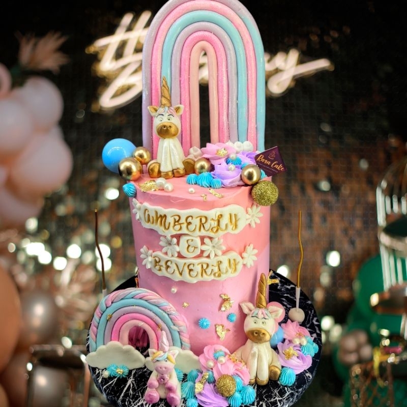 uniqorn cake//custom cake/cake tinggi