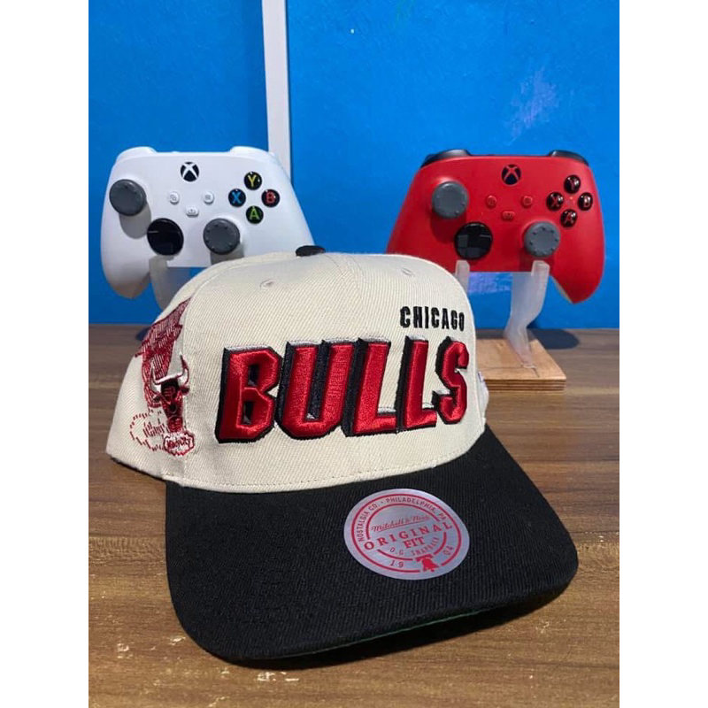 topi bulls shadow mitchell & ness