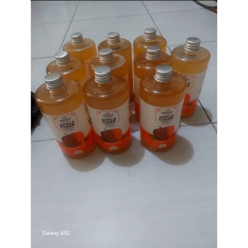 

CUKA APEL 10 BOTOL || APPLE CIDER VINEGAR WITH MOTHER || CUKA APEL BY SUUR LEMOEN ID