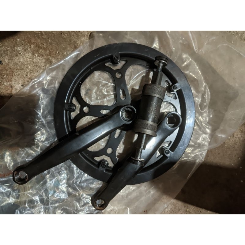 Crankset lepasan sepeda lipat