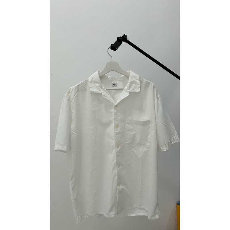 kemeja uniqlo Open Collar