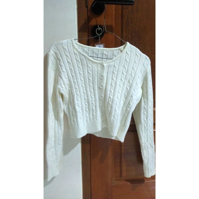 cardigan rajut kepang crop