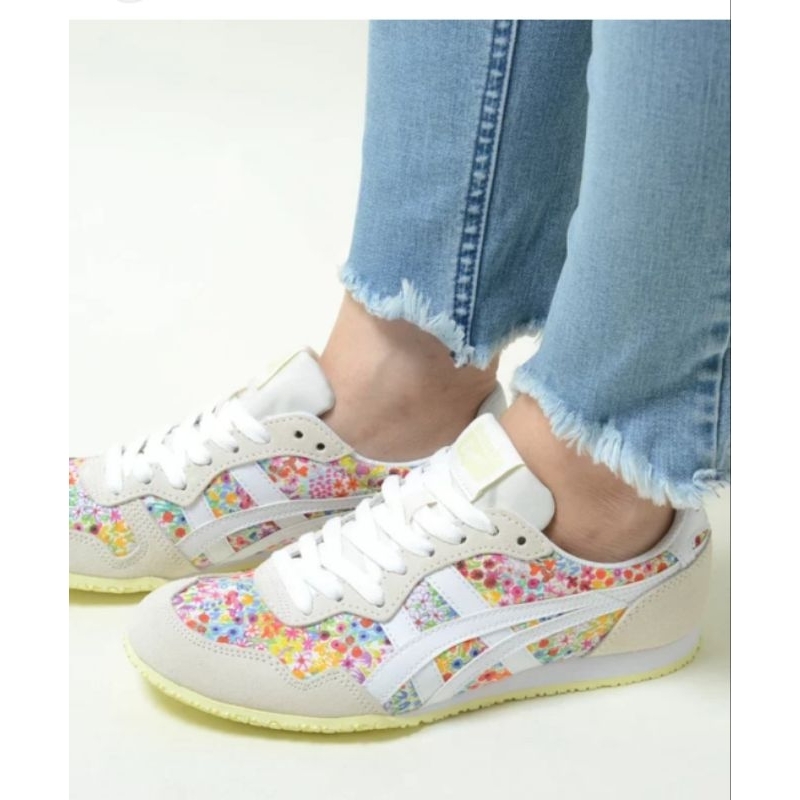 Jual Preloved Sepatu Kets Wanita Onitsuka Tiger SERRANO Floral Krem