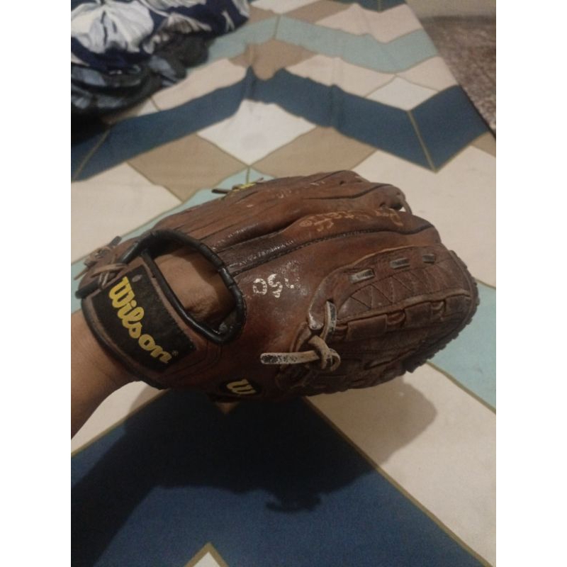 Wilson gloves baseball softball