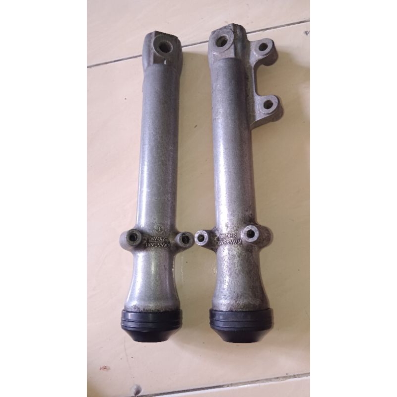 Bottom Tabung Shock depan Kawasaki Binter merzy Binter mercy Kz200 kz 200 ori
