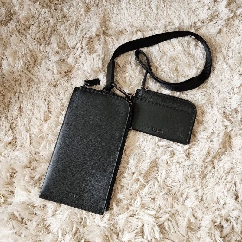 

Lanyard/Card Case + Pouch Black Leather TUMI Size 10x18.5, 10x7cm