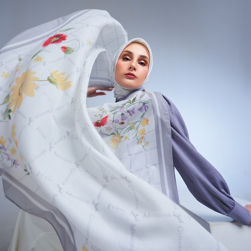 Mandjha - Azalea White Scarf Hijab Ori Ivan Gunawan