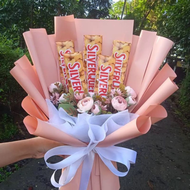 

Buket Silverqueen Valentine Mix Artificial Flower (alea's.urgift) by request✿