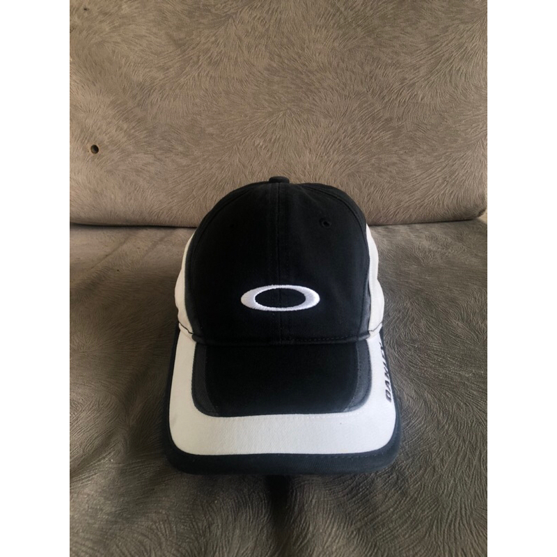 topi oakley vintage / caps hat