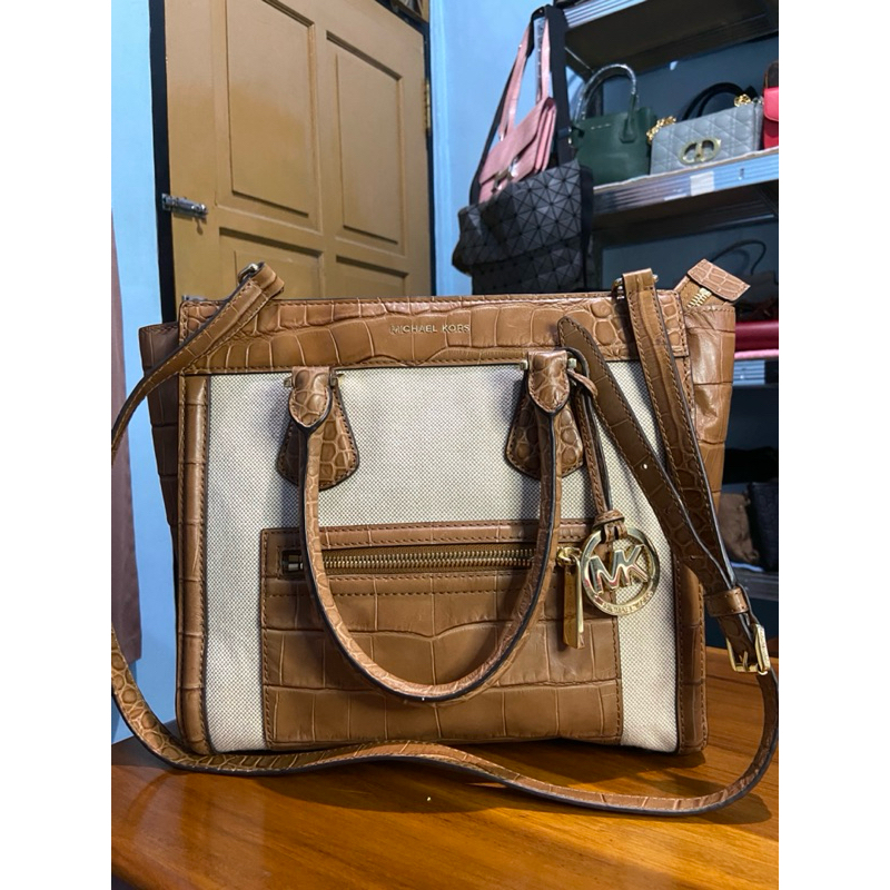 PRELOVED TAS MICHAEL KORS CARINE GOOD CONDITION SEPERTI DI FOTO