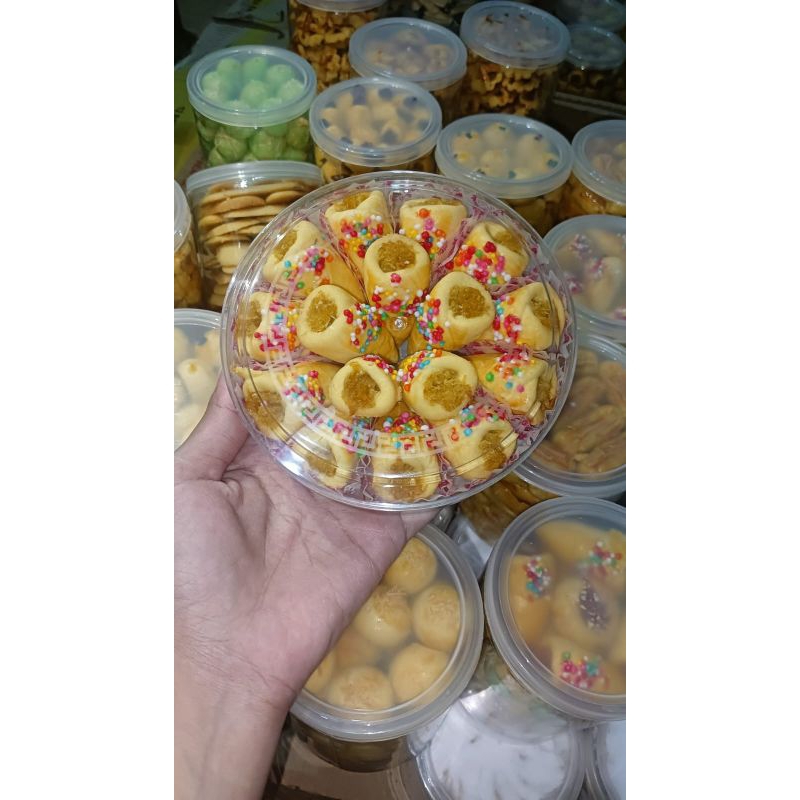 

KUE KERING LEBARAN 250gr (1 paket Isi 5 Toples