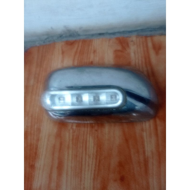cover spion+lampu sen sisi kanan Avanza 2008-2011