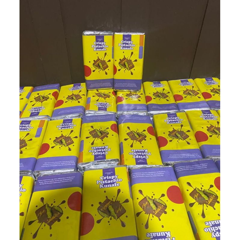 

COKLAT DUBAI PISTACHIO KUNAFE