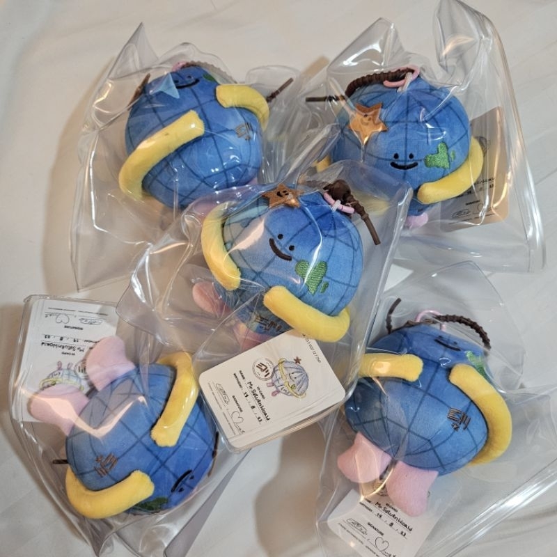 EARTHMIX MR SATURN WORLD DOLL KEYCHAIN