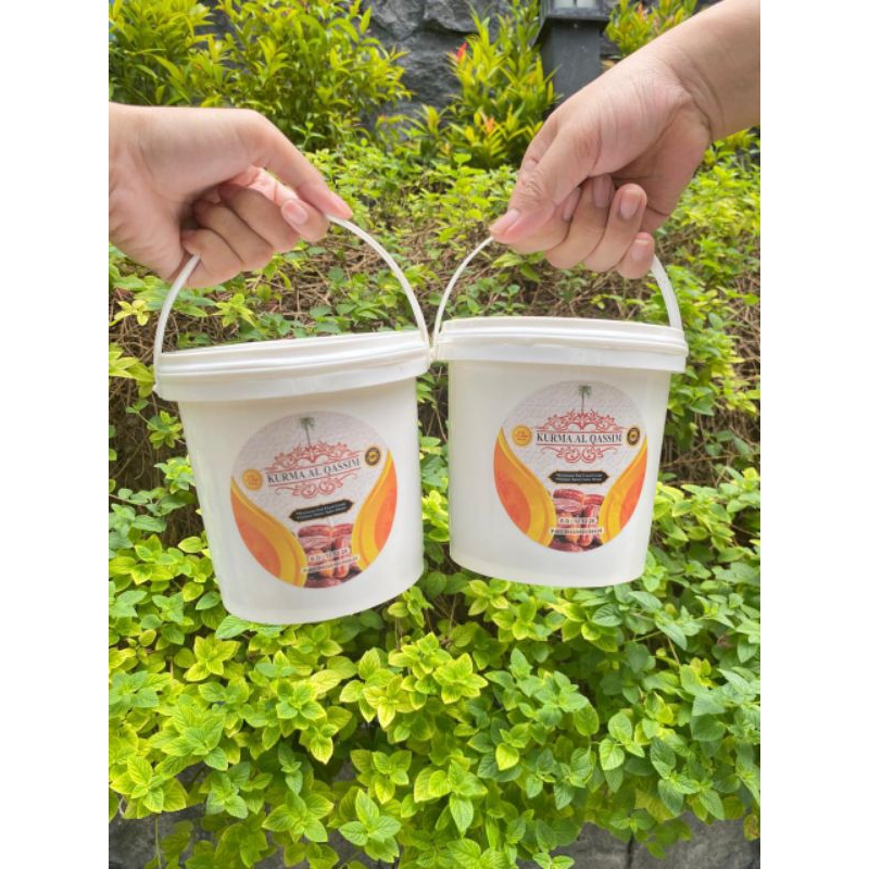

Kurma Al-qazzem dapat 2 ember 1kg