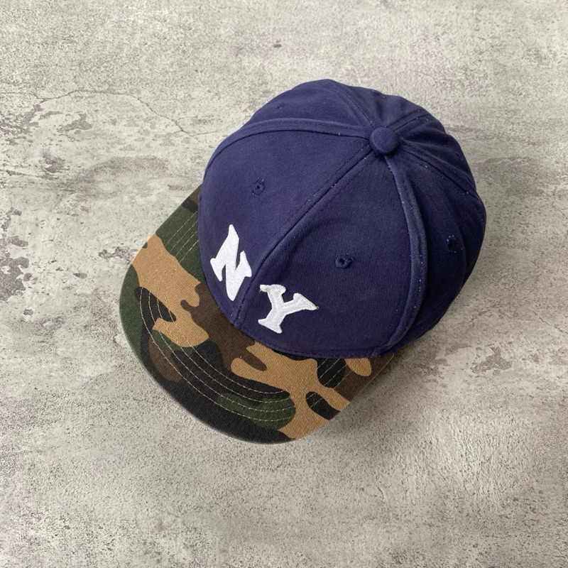 TOPI NY VISOR CAMO+PENDEK LEATHER STRAP