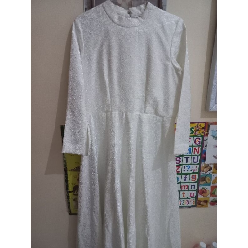 Preloved Gaun Putih Cantik