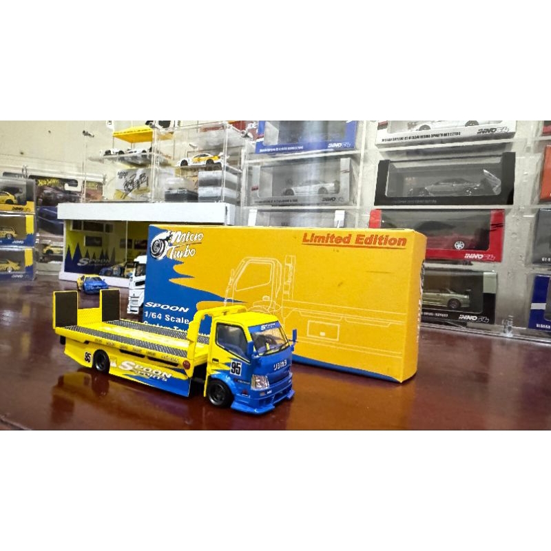 Diecast 1:64 Micro Turbo Flatbed Tow Truck Spoon