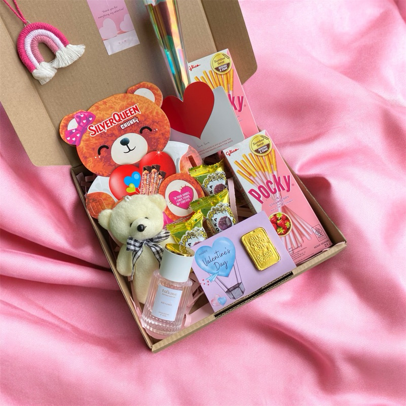 

HAMPERS COKLAT TERBARU SILVERQUEEN BEAR BERUANG VIRAL HADIAH PACAR CEWEK COWOK VALENTINE GIFT BOX
