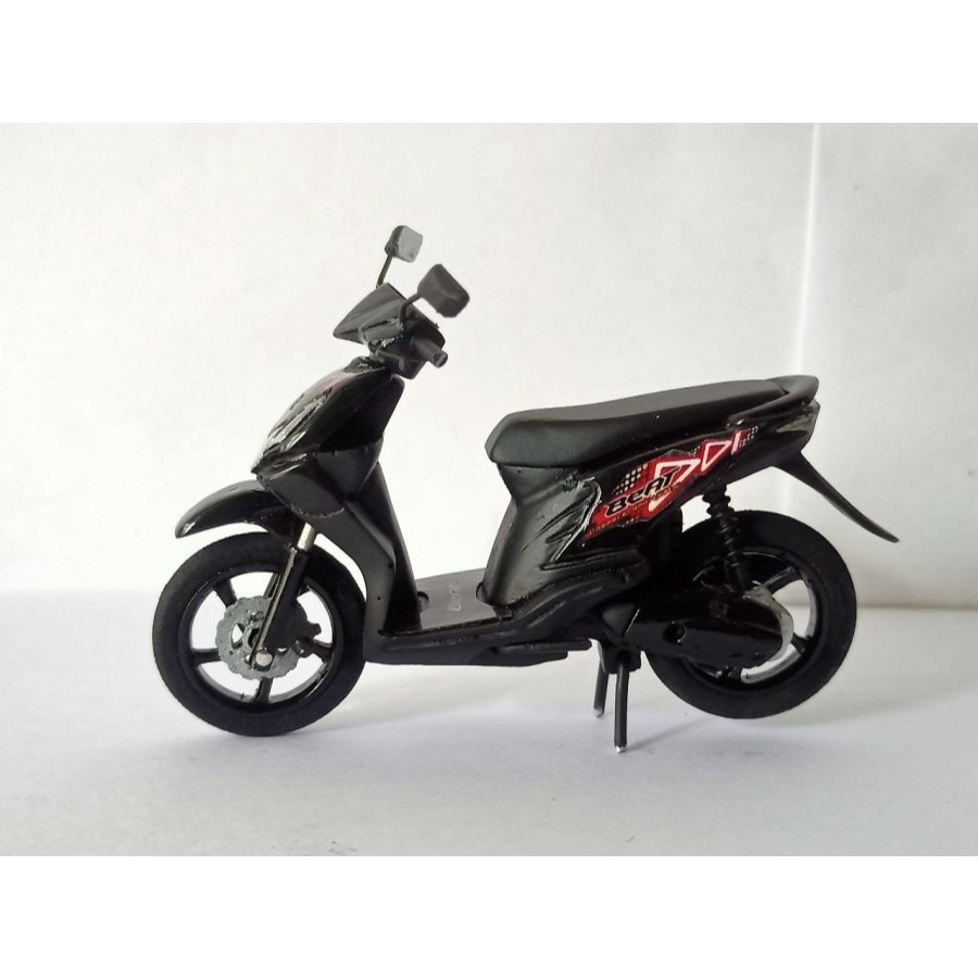 Diecast Miniatur Motor Honda Beat Karbu hitam mainan koleksi skala 18