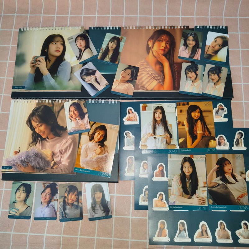 

Kalender JKT48 2025 A Gaze Of Dream