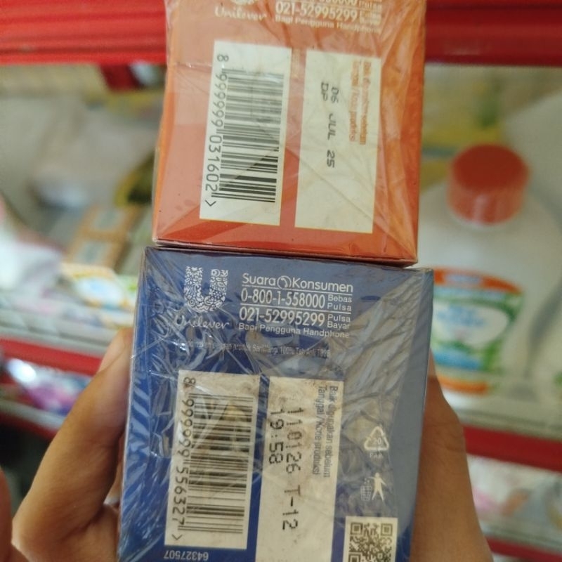 

Teh celup Sariwangi