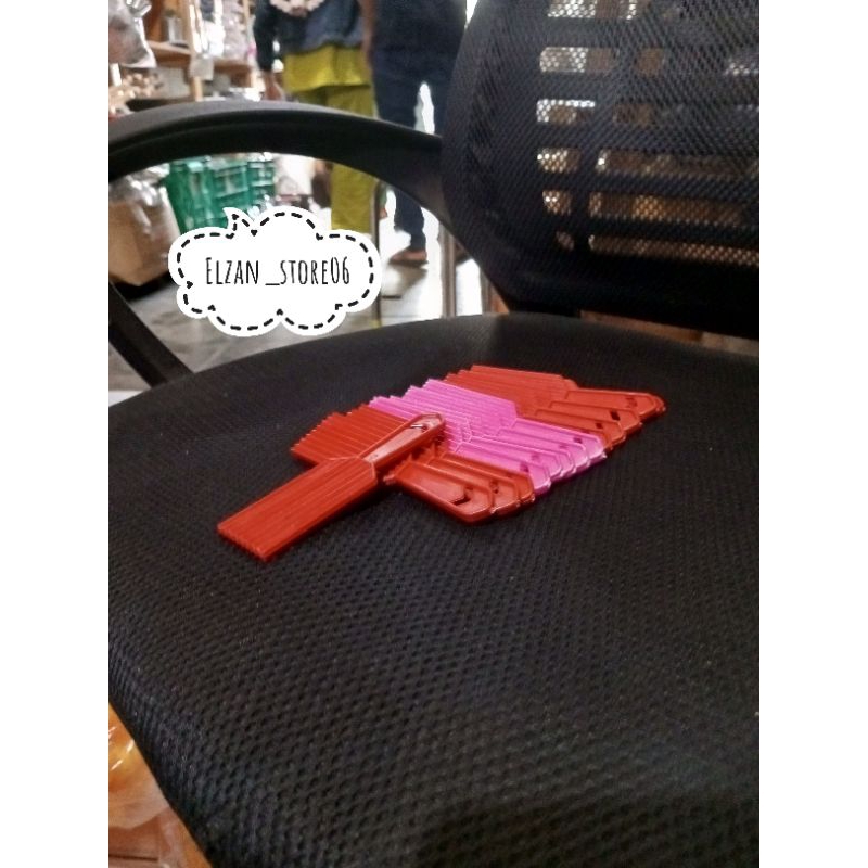 cetakan kue bawang plastik / cetakan kue siput
