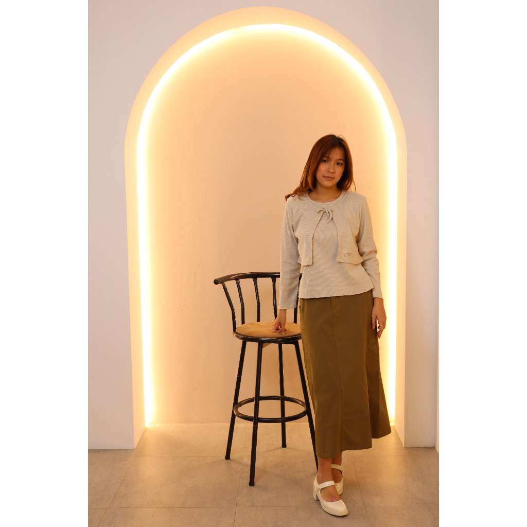 Missty Freeteen Blouse Atasan Wanita One Set Warna Cream dan Rok Panjang Wanita Warna Cokelat Best S