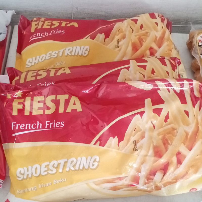 

Fiesta French Fries Shoestring Kentang Irisan Beku 1kg