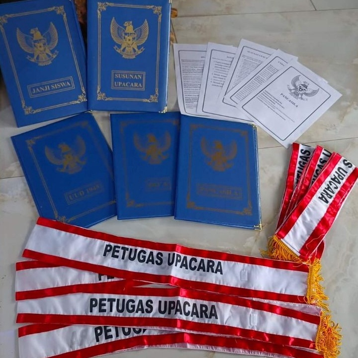 

Map Upacara 1 Set 1 Selempang MURAH