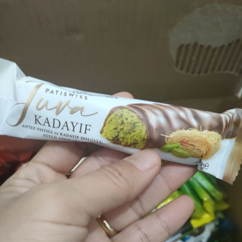 

dubai coklat dengan full pistachio dan kunefe