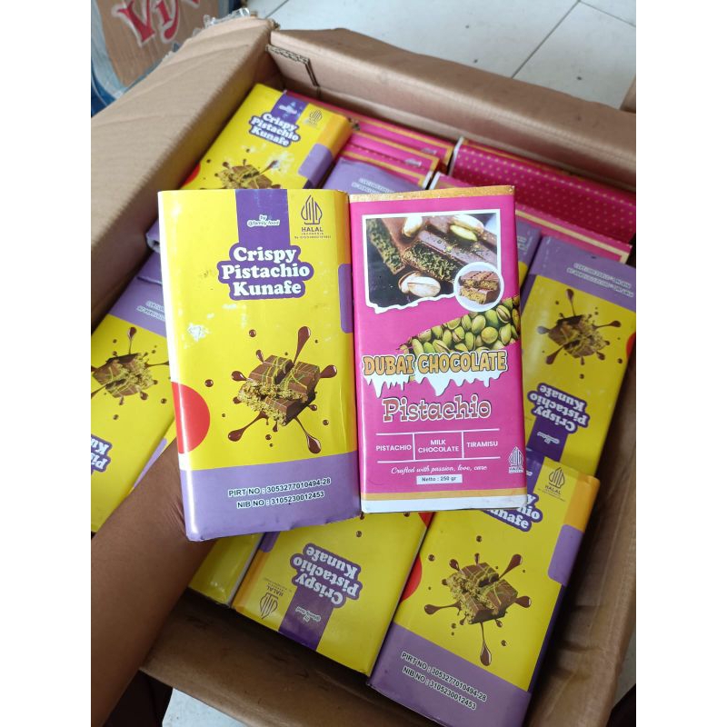 

Coklat dubai pistachio 250gram