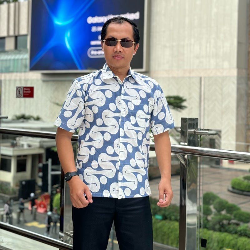 Hem batik pria PUTIH PRG bahan katun lengan pendek