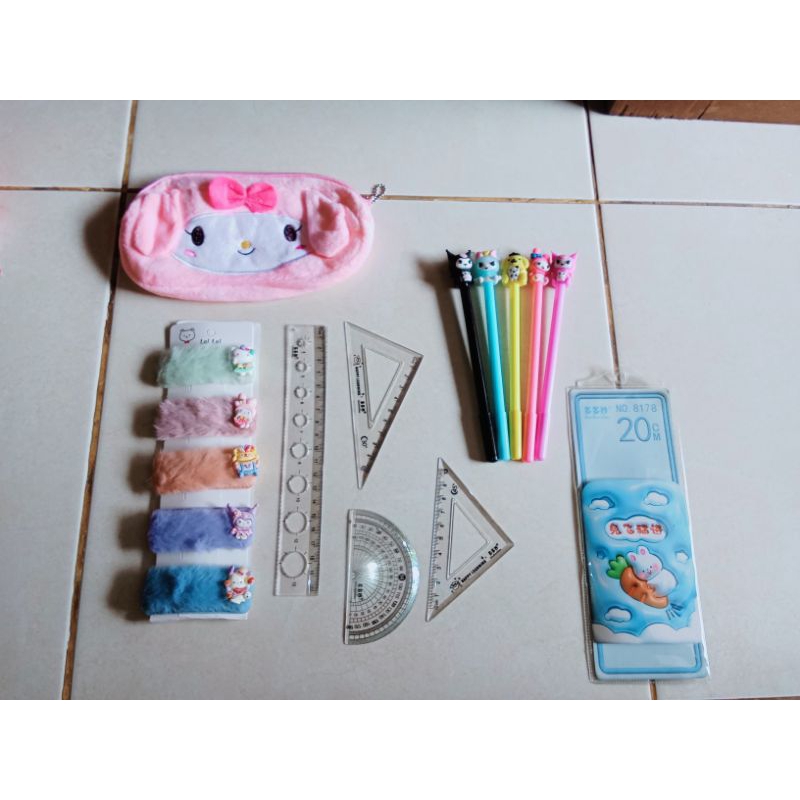

Paket ATK Sanrio