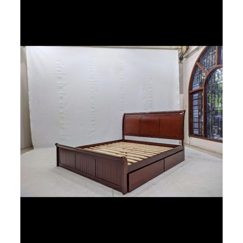 Hanya rangka kasur lengkap kepala headboard muat kasur 180x200cm jenis rangka kayu sesuai foto baran