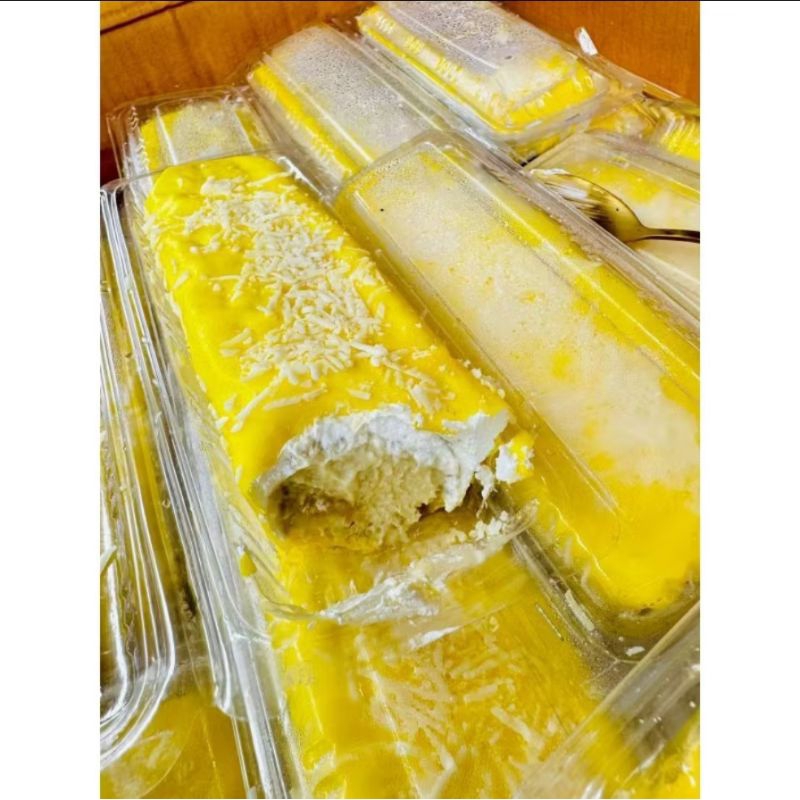 

Pancake Durian Roll