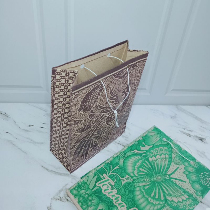 

paperbag carft batik,polos dan ready segala size