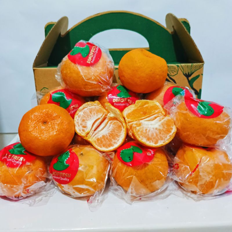 

Jeruk Mandarin Ponkam Paket Hampers Box Isi 20 Butir Jeruk Ponkam/ Jeruk Imlek Buah Segar Ibaza fruitsBOX