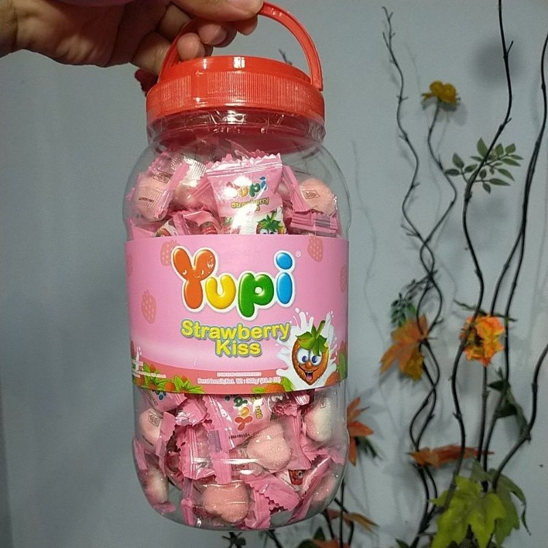 

YUPI STROBERY TOPLES