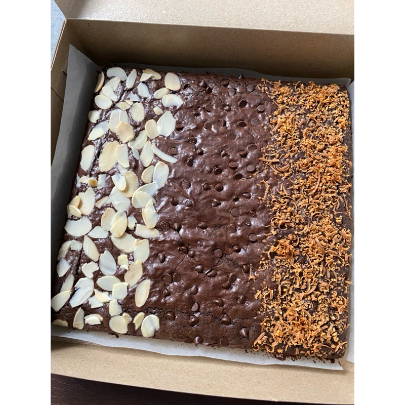 

Fudgy Brownies 20x20 Free Topping