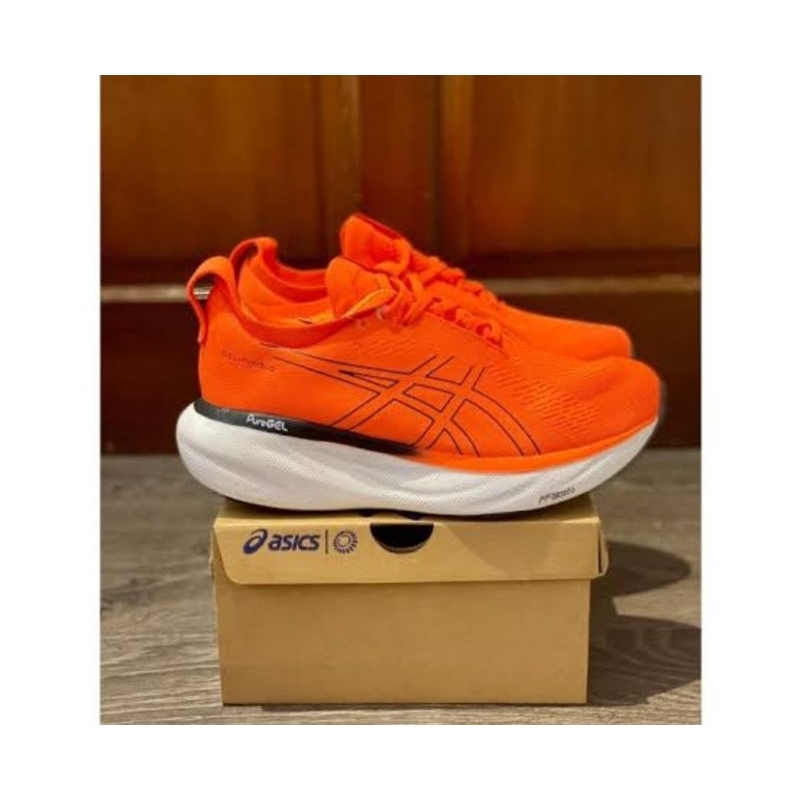 SEPATU RUNNING GEL NIMBUS 25