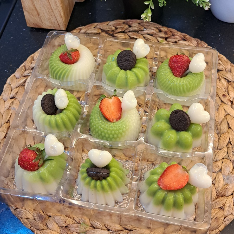 

Puding Greentea + Vanila Hampers Lebaran/ Natal / Imlek / Birthday - 9pcs