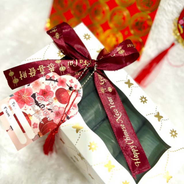 

Hampers CNY Imlek Lemper Ayam isi 10pcs