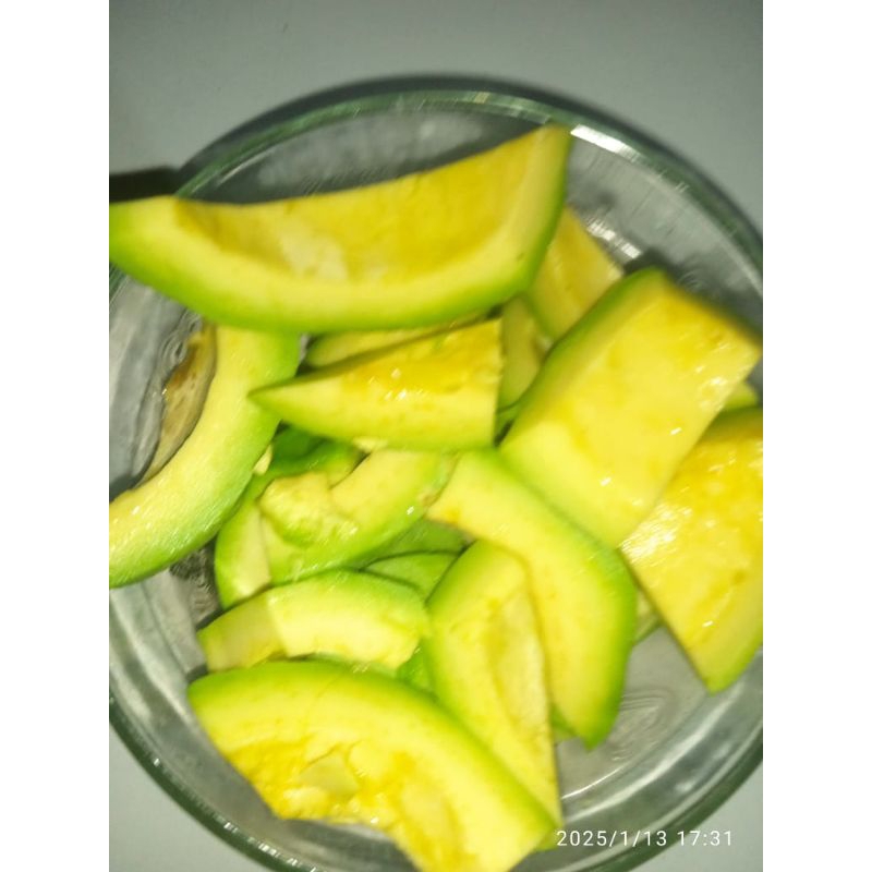 

alpukat mentega muria kupas 500 gram premium