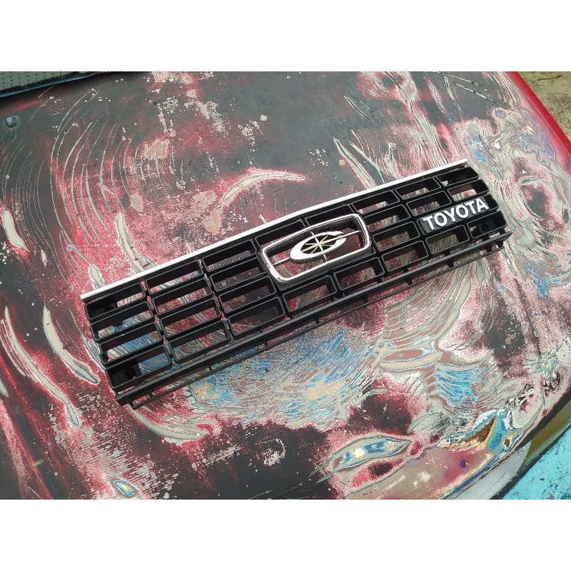 grill toyota corona rt132