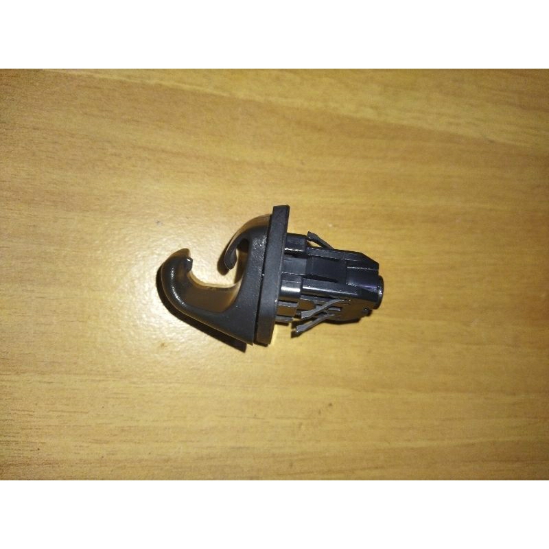 Dudukan sunvisor innova reborn zenic fortuner